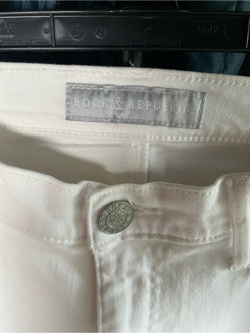 Rock & Republic Berlin White Denim Jeans Size 10M